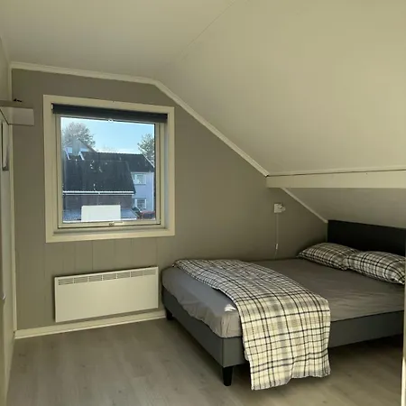 Beautiful Spacious W Garden