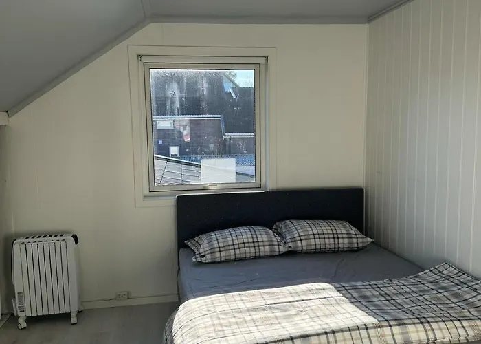 Beautiful Spacious W Garden Villa