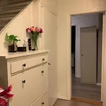 فيلة Beautiful Spacious W Garden *